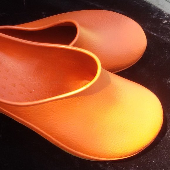 Orange sabot slides US 8 Euro 39 UK 6 - Picture 2 of 10